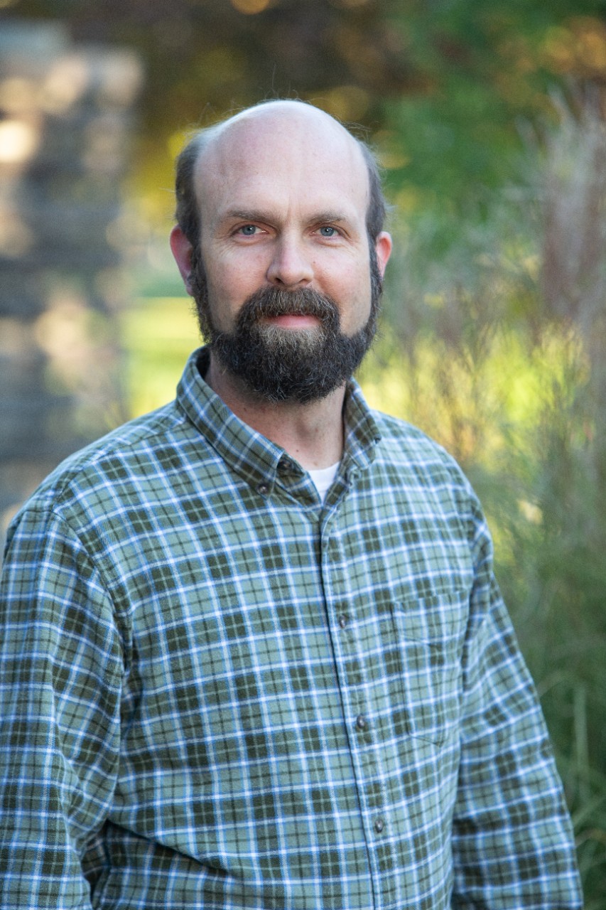 Headshot of Abraham Underhill