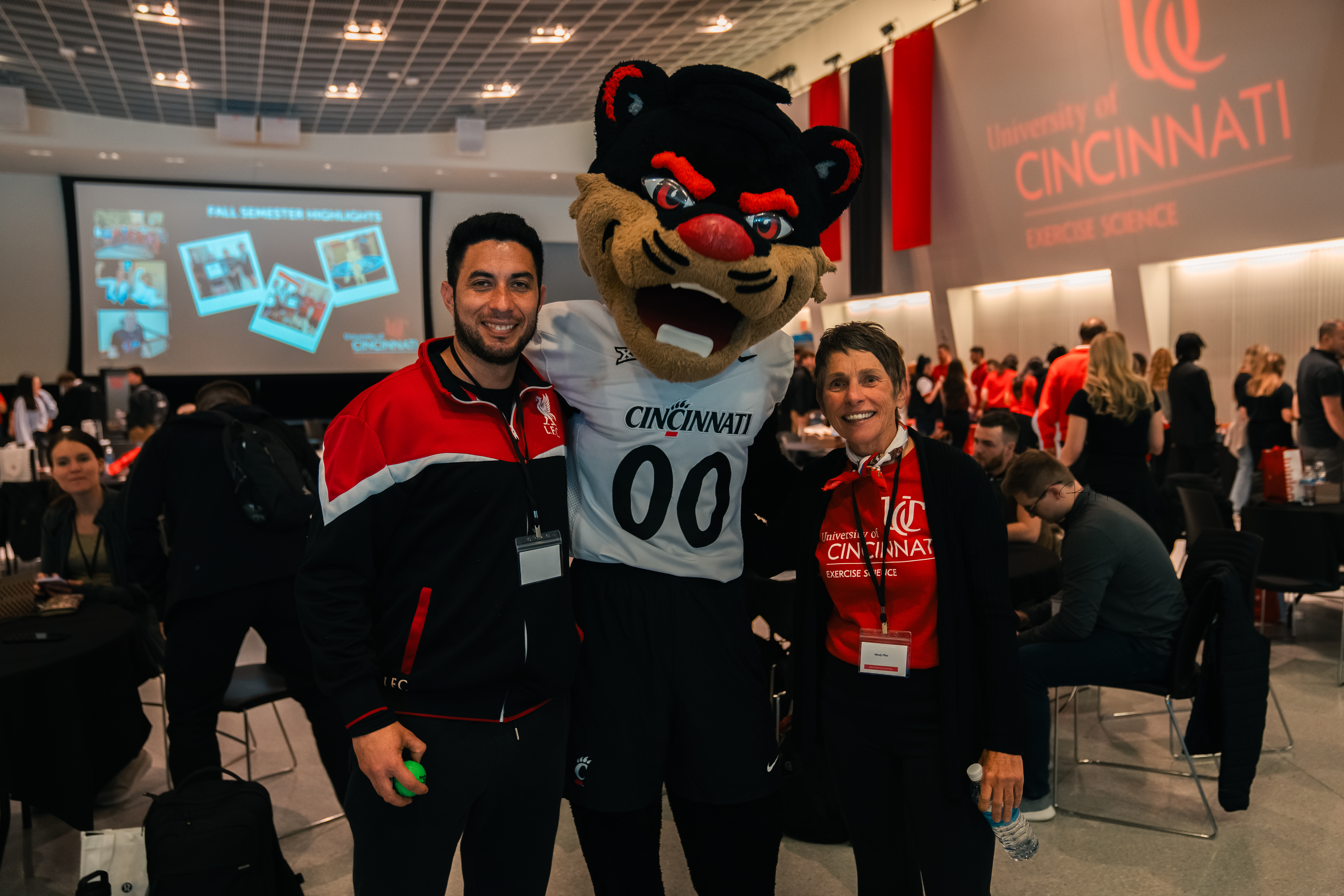 Bearcat mascot at the 1st exsci expo